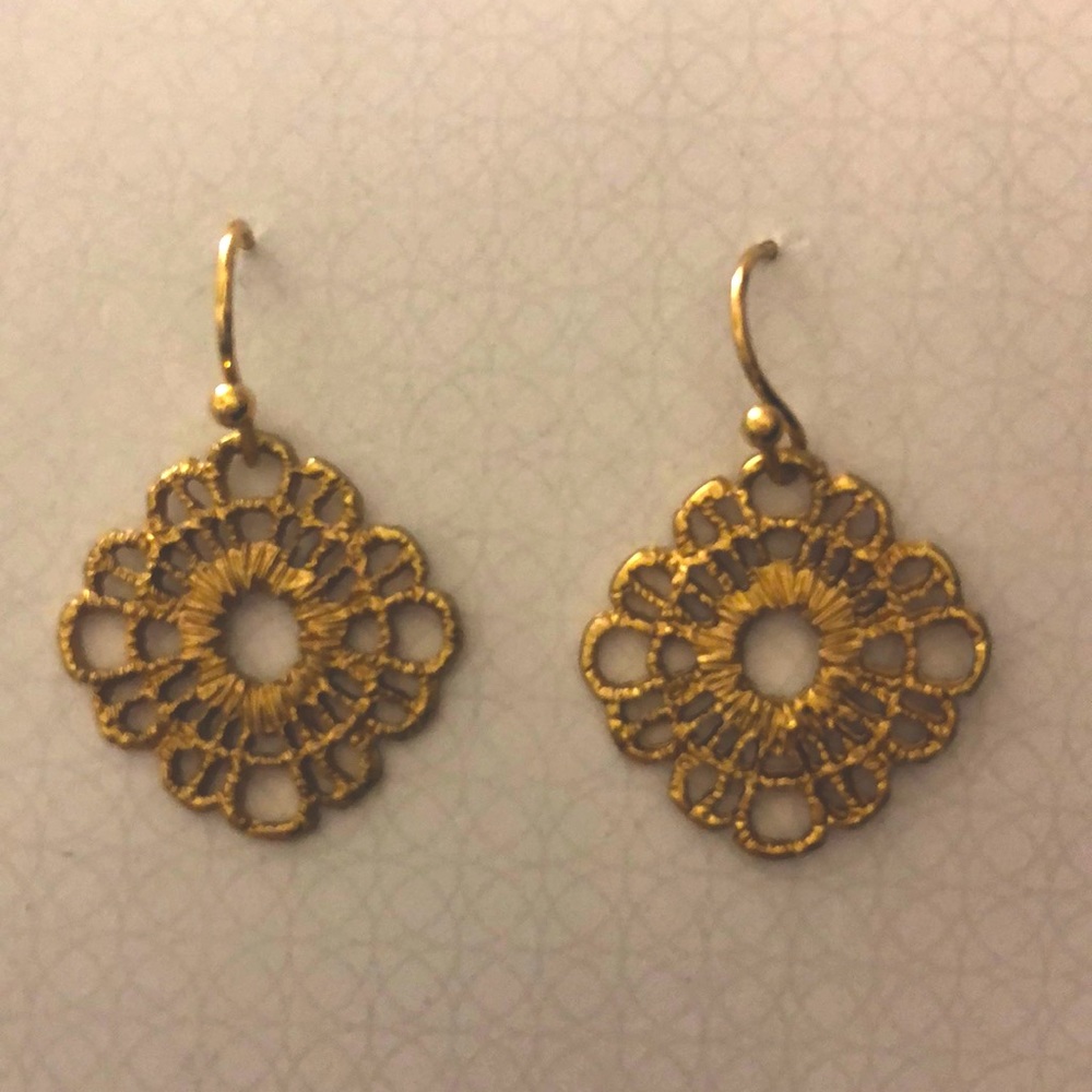 Earrings Gold plated ornate delicate decorative hanging hook Excellent Condition